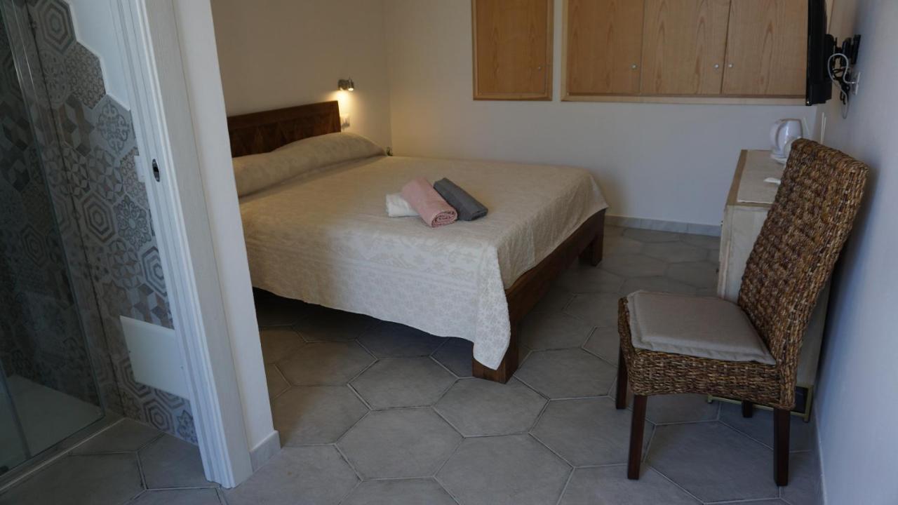 Li Petri Manni Bed and Breakfast Olbia Eksteriør billede